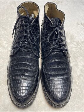 BERNINI Men's Black Croc-Embossed Chukka Boots Size 12